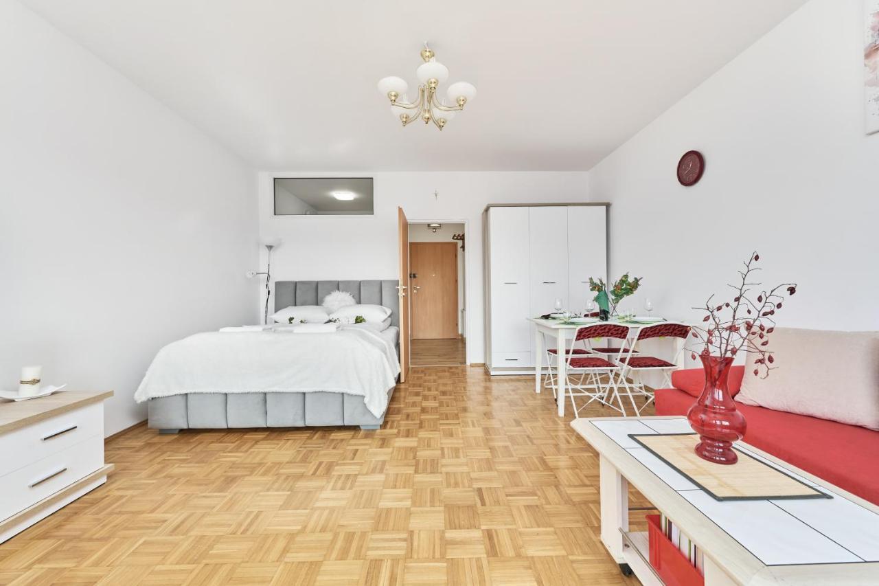 Apartments Wroclaw Legnicka By Noclegi Renters 외부 사진